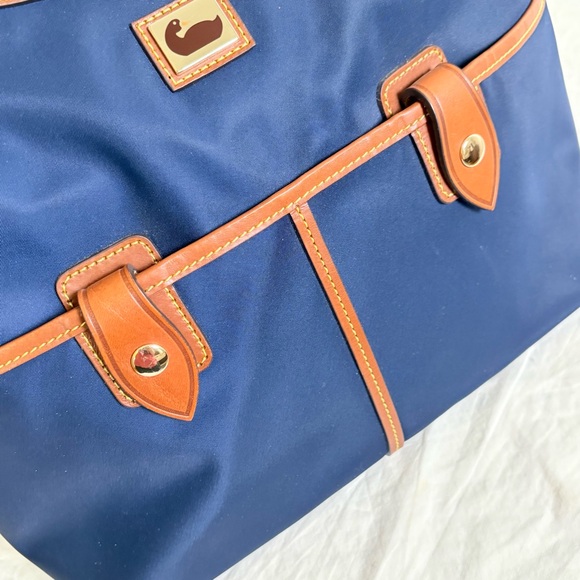 Dooney & Bourke Wayfarer Nylon Zip Sac Hobo Bag Purse Vachetta Leather Trim - Picture 10 of 17